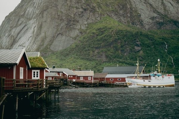 Comment découvrir les îles Lofoten en Norvège : conseils et itinéraires ?